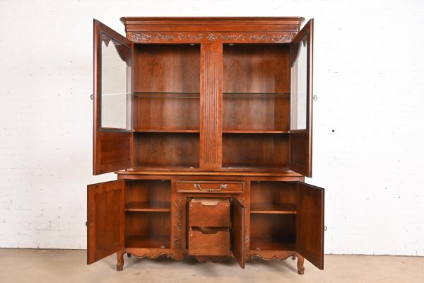 Baker Furniture French Provincial Louis XV Carved Cherry Wood Lighted Breakfront Bookcase Cabinet - Image 5