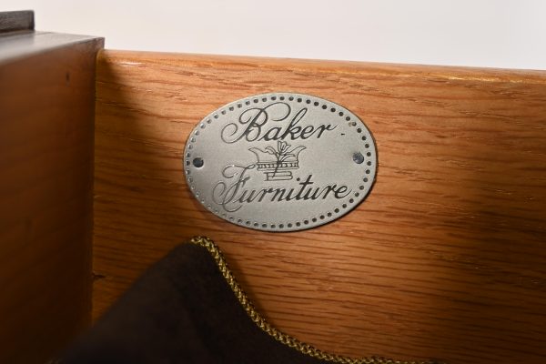 Baker Furniture French Provincial Louis XV Carved Cherry Wood Lighted Breakfront Bookcase Cabinet - Image 7