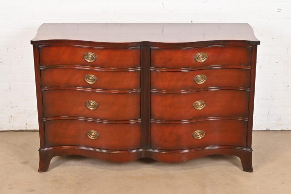 Georgian Mahogany Serpentine Front Eight Drawer Double Dresser by White Furniture - Image 2