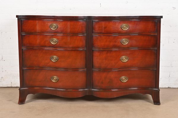 Georgian Mahogany Serpentine Front Eight Drawer Double Dresser by White Furniture