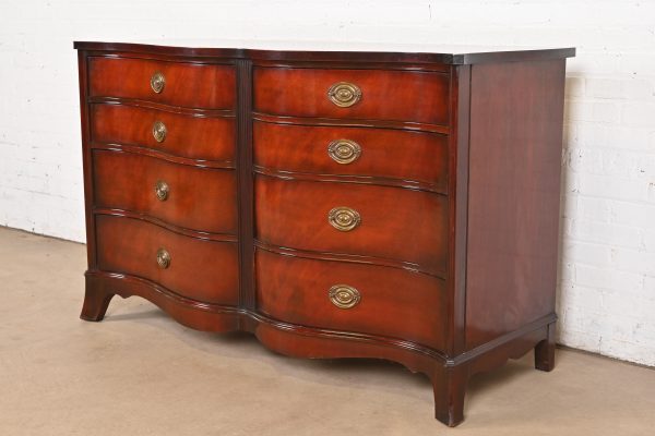Georgian Mahogany Serpentine Front Eight Drawer Double Dresser by White Furniture - Image 3