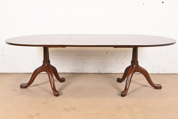 Kittinger Georgian Solid Mahogany Double Pedestal Extension Dining Table, Newly Refinished - Image 3
