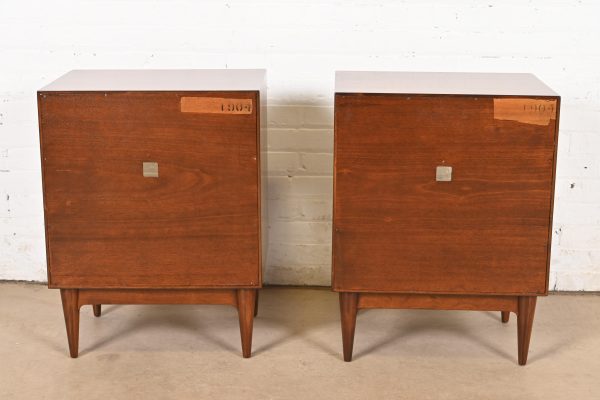 Henredon Mid-Century Modern Sculpted Walnut Nightstands, Newly Refinished - Image 11