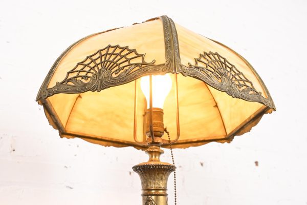 Antique Art Nouveau Slag Glass Table Lamp in the Manner of Handel, Circa 1920s - Image 3