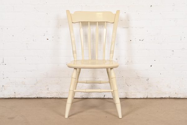 Ethan Allen American Carved Cream Lacquered Solid Maple Spindle Back Side Chair or Desk Chair - Image 2