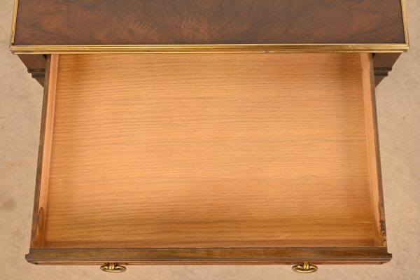 Baker Furniture French Regency Louis XVI Burled Walnut and Brass Tea Table or Occasional Side Table - Image 6