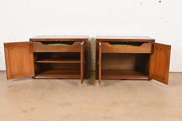 Henredon French Provincial Louis XV Carved Walnut Buffet Servers or Bar Cabinets, Pair - Image 6