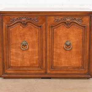 Henredon French Provincial Louis XV Carved Walnut Buffet Server or Bar Cabinet, Circa 1960s