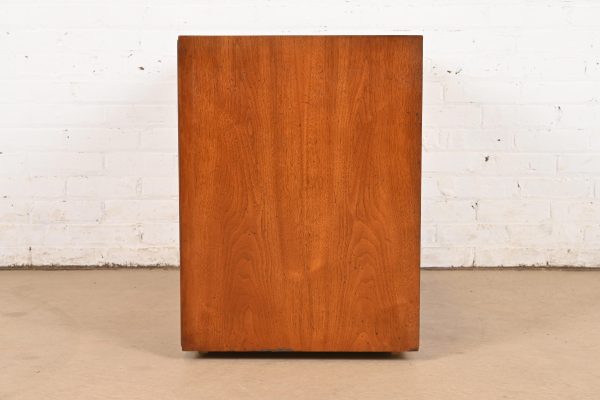 Henredon French Provincial Louis XV Carved Walnut Buffet Server or Bar Cabinet, Circa 1960s - Image 9