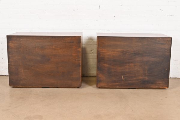 Henredon French Provincial Louis XV Carved Walnut Chests of Drawers, Pair - Image 10