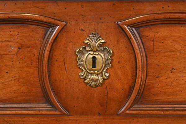 Henredon French Provincial Louis XV Carved Walnut Chest of Drawers, Circa 1960s - Image 7