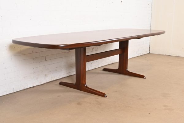 Skovby Danish Modern Sculpted Rosewood Extension Dining Table, Newly Refinished - Image 4
