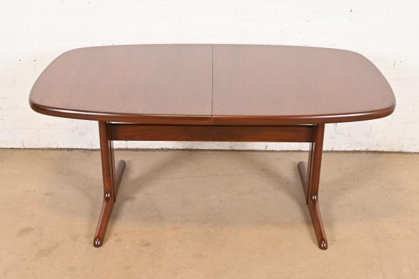 Skovby Danish Modern Sculpted Rosewood Extension Dining Table, Newly Refinished - Image 7