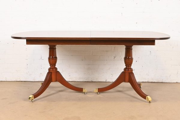 Kindel Furniture Georgian Flame Mahogany Double Pedestal Dining Table, Newly Refinished - Image 2