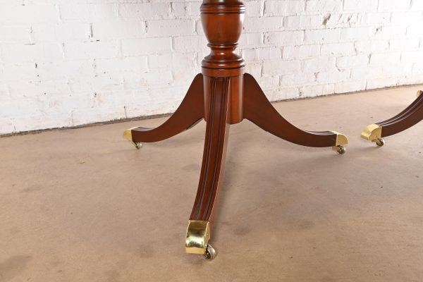 Kindel Furniture Georgian Flame Mahogany Double Pedestal Dining Table, Newly Refinished - Image 6
