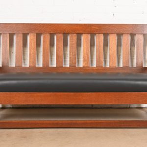 Charles Stickley Antique Mission Oak Arts & Crafts Settle Sofa or Bench, Circa 1900