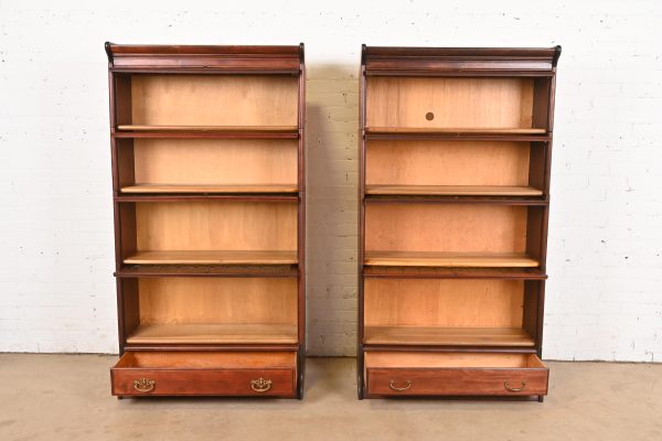Globe Wernicke Antique Arts & Crafts Mahogany Four-Stack Barrister Bookcases With Leaded Glass Doors, Pair - Image 5