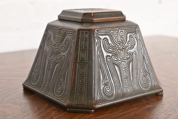 Tiffany Studios Chinese Pattern Bronze Inkwell - Image 4