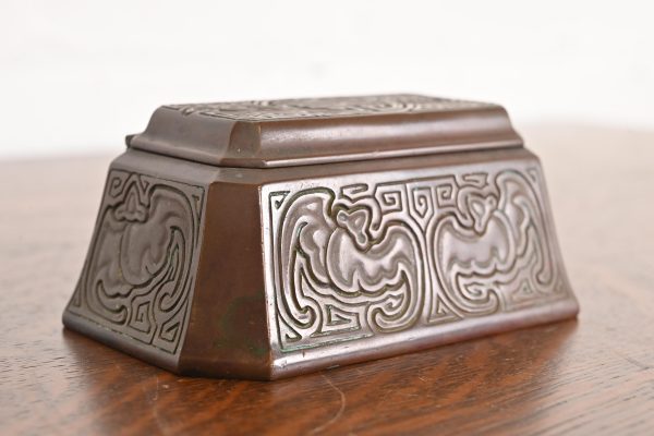Tiffany Studios New York Chinese Pattern Bronze Stamp Box - Image 4