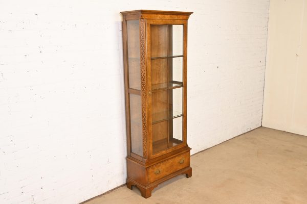 Baker Furniture Georgian Carved Cherry and Burl Wood Lighted Bookcase or Display Cabinet - Image 4