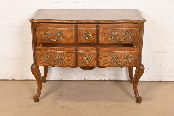 Baker Furniture French Provincial Louis XV Carved Oak and Burl Wood Commode or Bedside Chest - Image 5