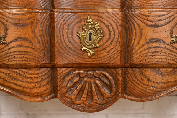 Baker Furniture French Provincial Louis XV Carved Oak and Burl Wood Commode or Bedside Chest - Image 7