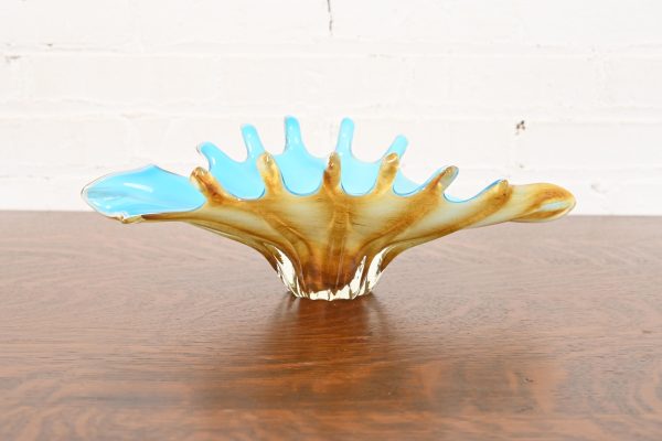 Archimede Seguso Style Italian Murano Glass Scalloped Edge Centerpiece Bowl or Fruit Bowl
