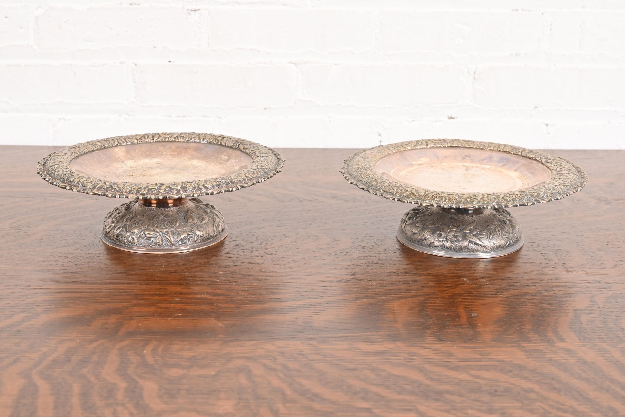 Tiffany & Co. Antique Victorian Repoussé Silverplate Compote Dishes, Centerpieces, or Tazzas, Pair