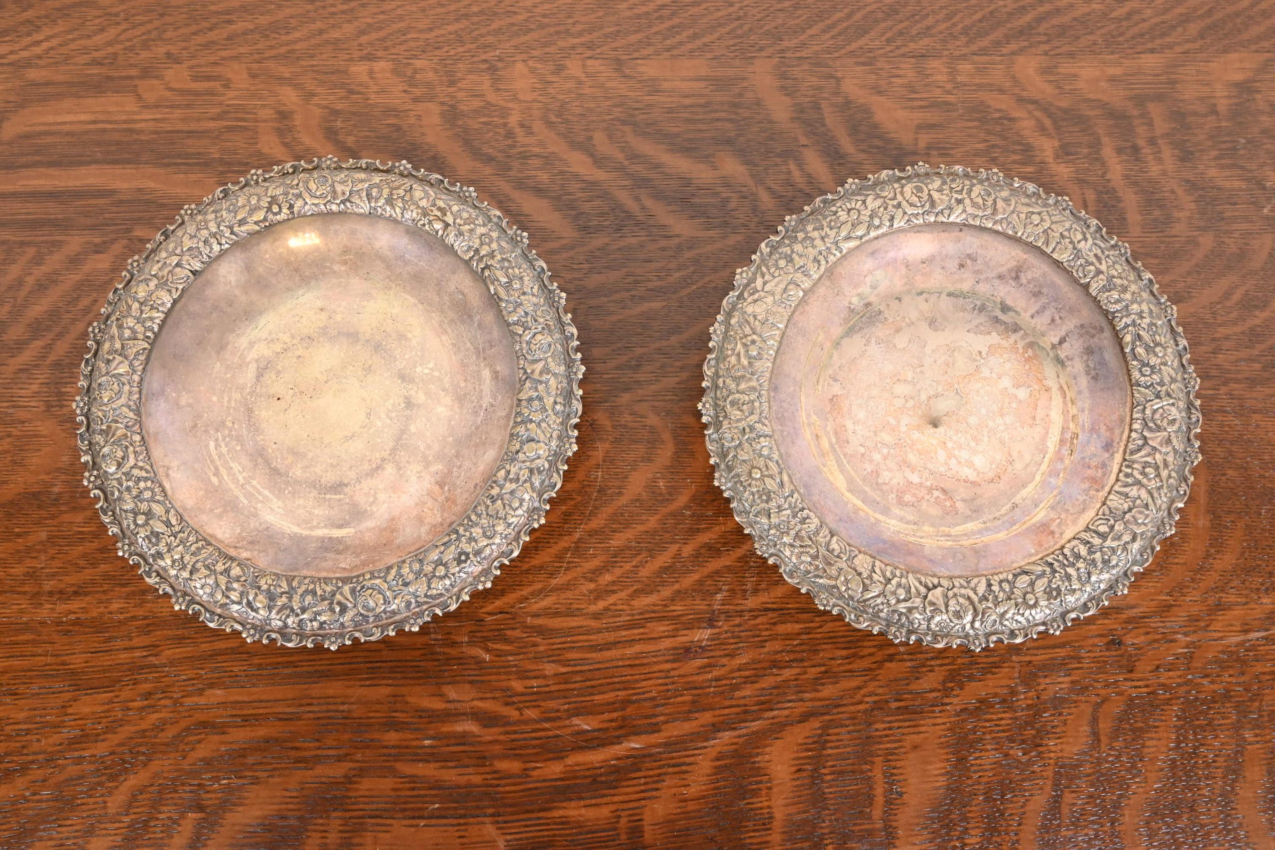 Tiffany & Co. Antique Victorian Repoussé Silverplate Compote Dishes, Centerpieces, or Tazzas, Pair - Image 4