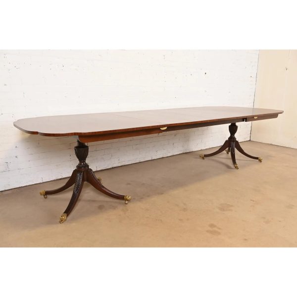 Kindel Furniture Georgian Mahogany Double Pedestal Extension Dining Table, Newly Refinished - Image 4