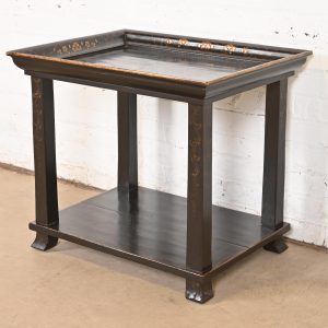 Dessin Fournir Hollywood Regency Chinoiserie Ebonized and Gold Gilt Tea Table or Side Table