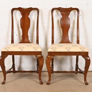 Henkel Harris Queen Anne Solid Mahogany Side Chairs or Dining Chairs, Pair