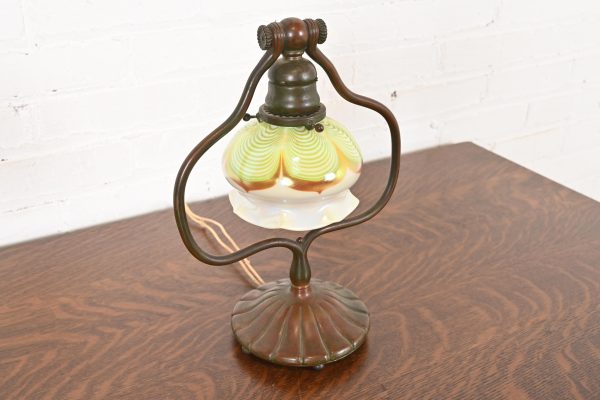 Tiffany Studios New York Bronze Harp Desk Lamp With Pulled Feather Favrile Glass Shade - Image 4