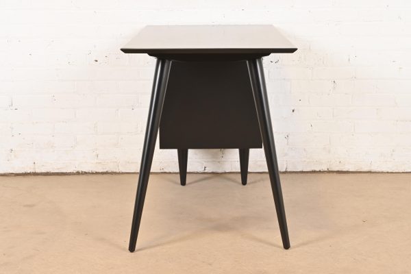 Paul McCobb Planner Group Mid-Century Modern Black Lacquered Writing Desk, Newly Refinished - Image 9