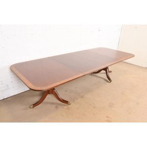 Henredon Georgian Banded Mahogany Double Pedestal Extension Dining Table, Newly Refinished