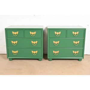 Henredon Mid-Century Hollywood Regency Chinoiserie Green Lacquered Bedside Chests, Newly Refinished
