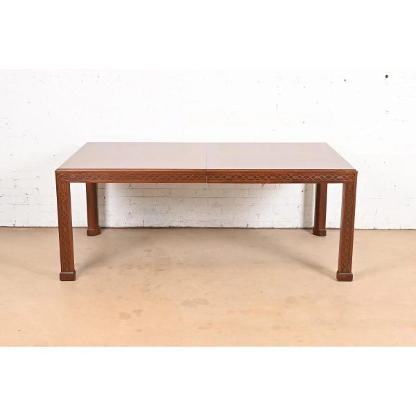 Henredon Georgian Carved Mahogany Extension Dining Table, Newly Refinished - Image 7