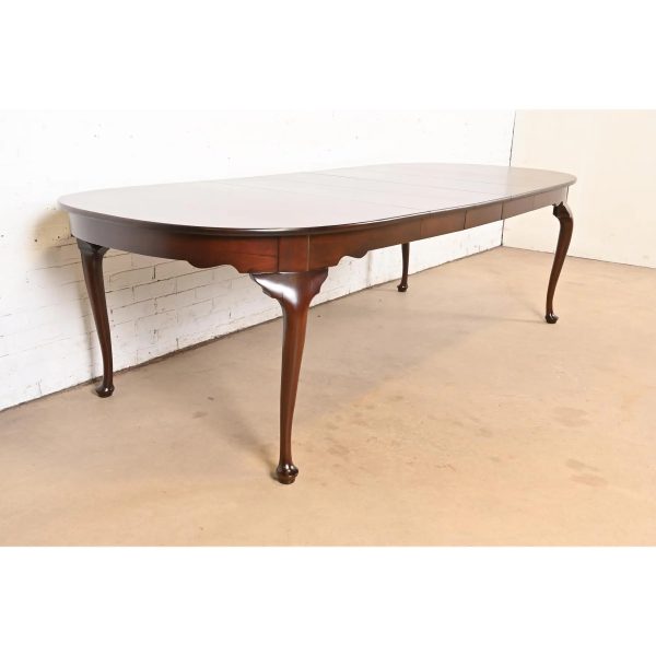 Henkel Harris Queen Anne Solid Mahogany Extension Dining Table, Newly Refinished - Image 4