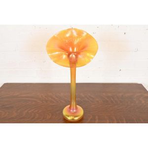 Lundberg Studios Jack in the Pulpit Large Flower Form Iridescent Art Glass Vase