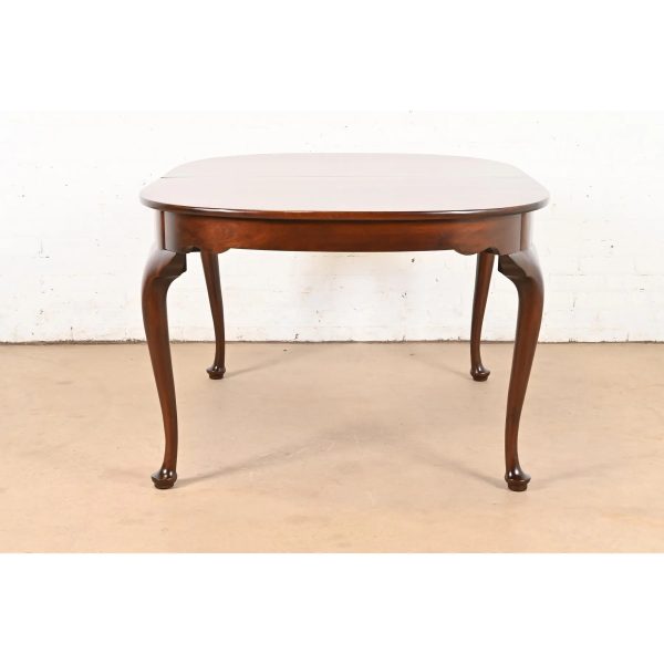 Henkel Harris Queen Anne Solid Mahogany Extension Dining Table, Newly Refinished - Image 12
