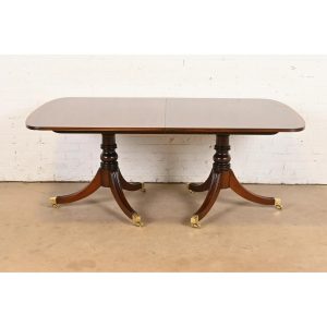 Henredon Georgian Banded Mahogany Double Pedestal Dining Table, Newly Refinished