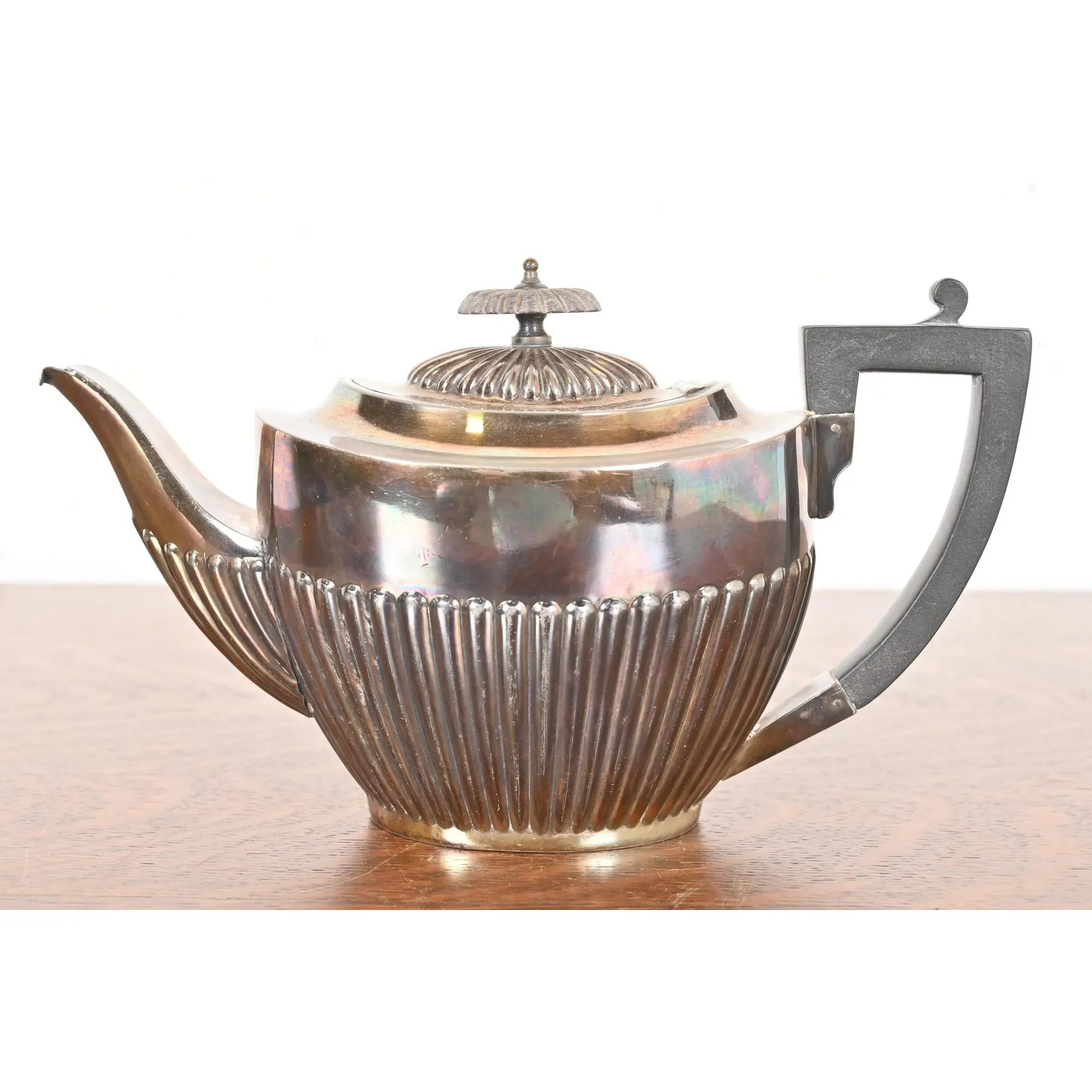 【Sheffield Silve Co.】ビクトリアンのコーヒーサービス 4点 Sheffield Silve Co.】ビクトリアンのコーヒーサービス 4点