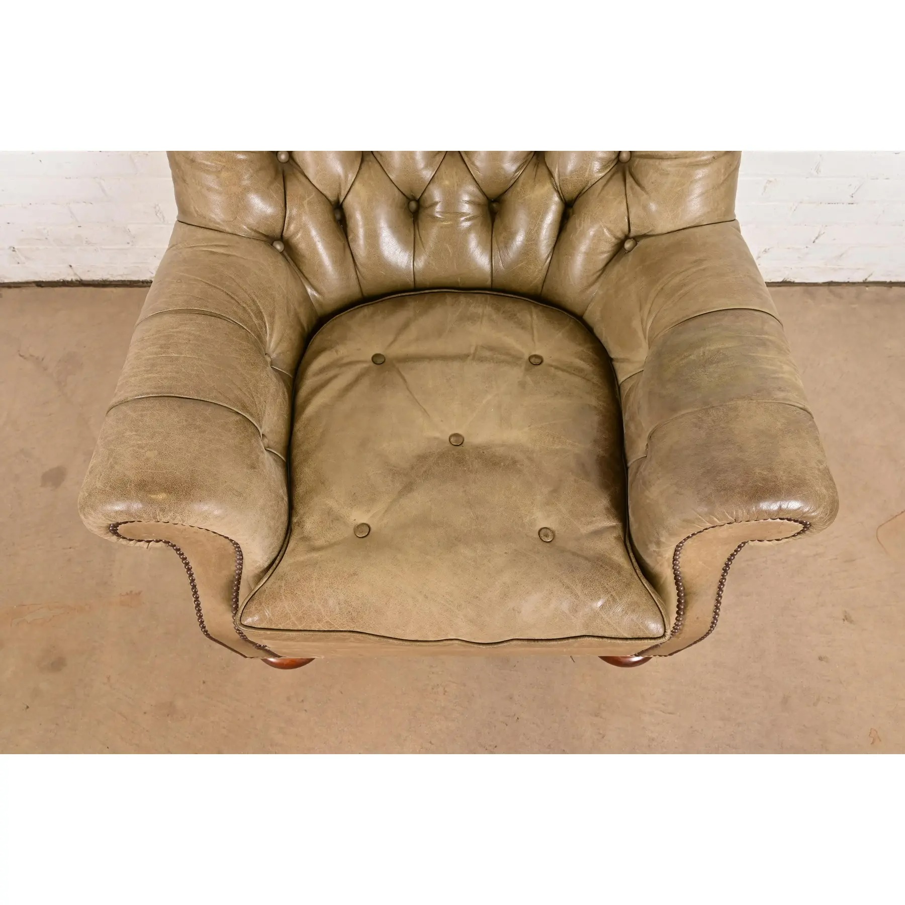 Baker Furniture Stately Homes Collection Late Victorian Tufted Leather Club Chair - Image 8