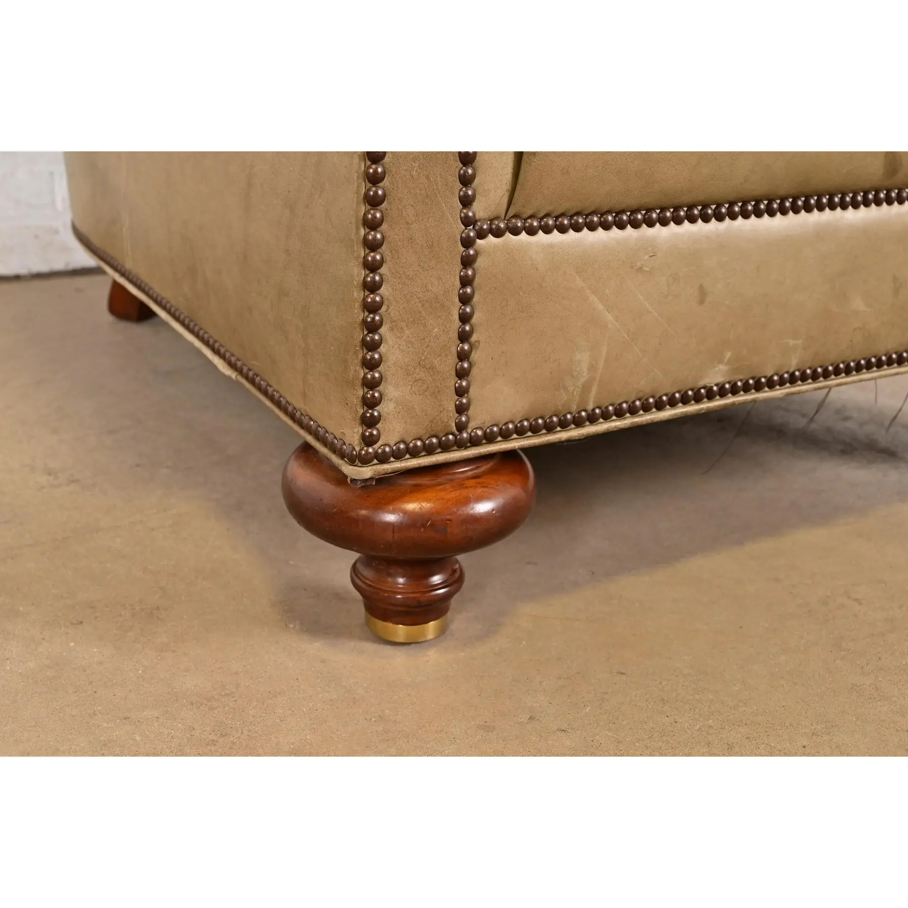 Baker Furniture Stately Homes Collection Late Victorian Tufted Leather Club Chair - Image 9