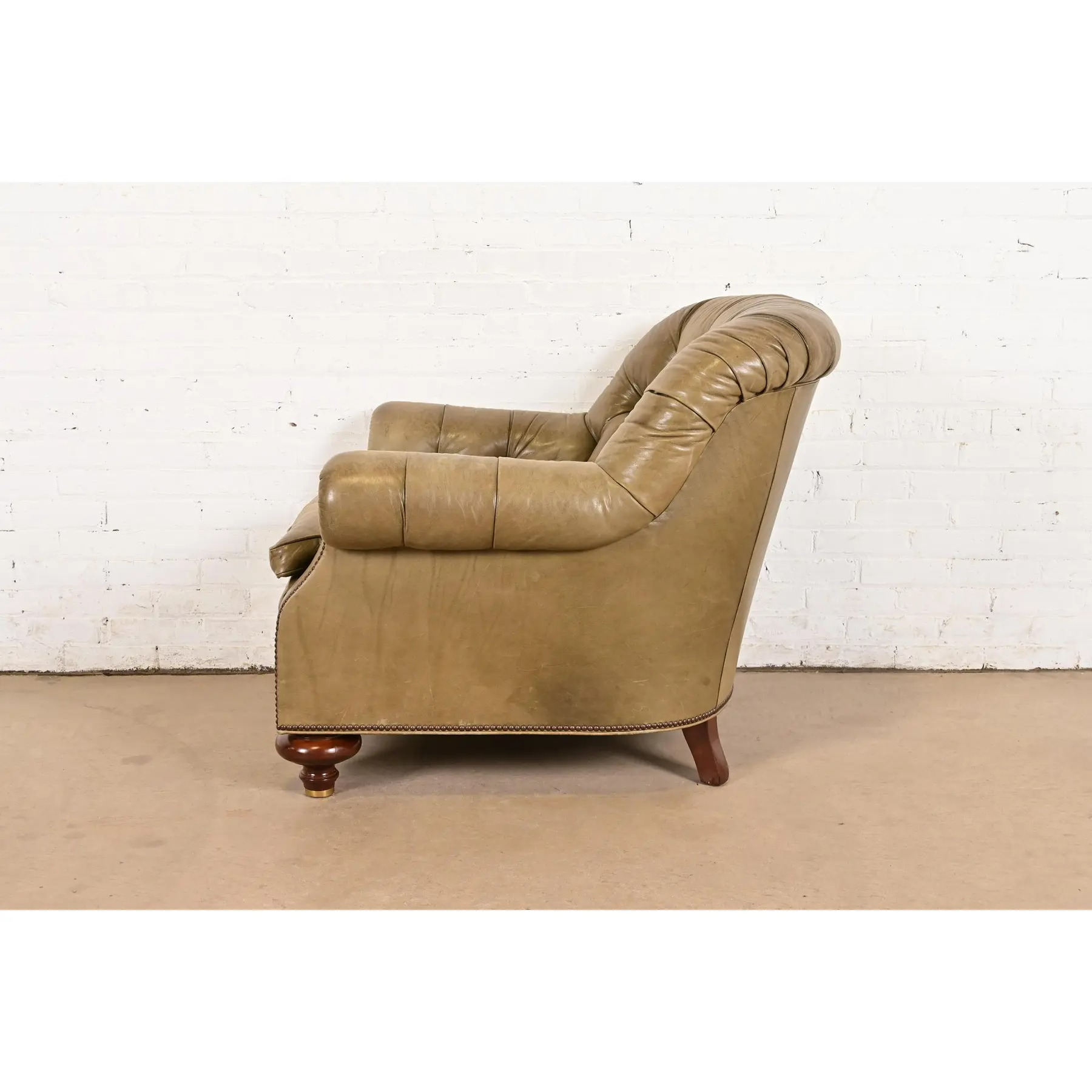 Baker Furniture Stately Homes Collection Late Victorian Tufted Leather Club Chair - Image 10