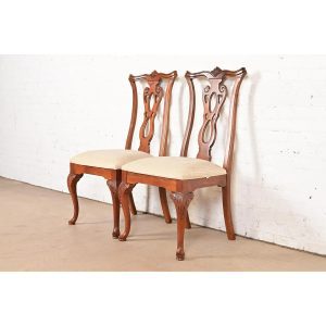 Thomasville Georgian Carved Mahogany Side Chairs or Dining Chairs, Pair