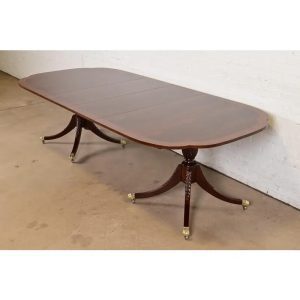 Baker Furniture Historic Charleston Georgian Banded Flame Mahogany Double Pedestal Extension Dining Table, Newly Refinished