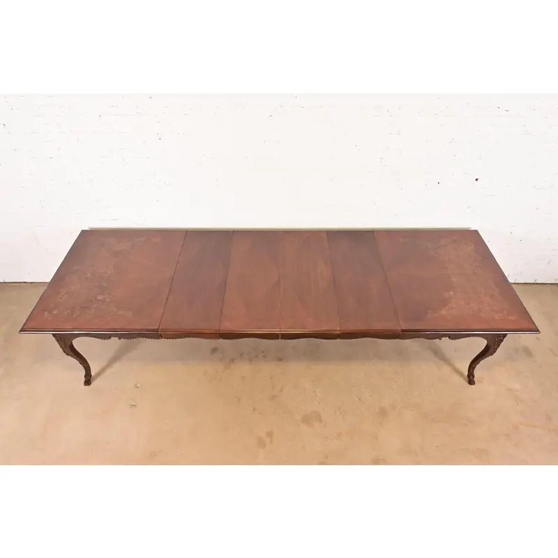 Baker Furniture Italian Provincial Louis XV Carved Cherry and Inlaid Burl Wood Extension Dining Table - Image 5