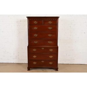 Baker Furniture Georgian Carved Mahogany Eight-Drawer Highboy Dresser