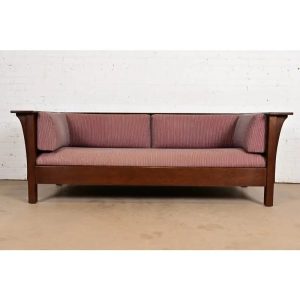 Stickley Mission Oak Arts and Crafts Settle Sofa